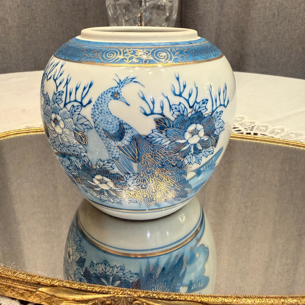 Antique Japanese Kutani Ware. Blue/White/Gold Floral Peacock Signed Kousen Zo.